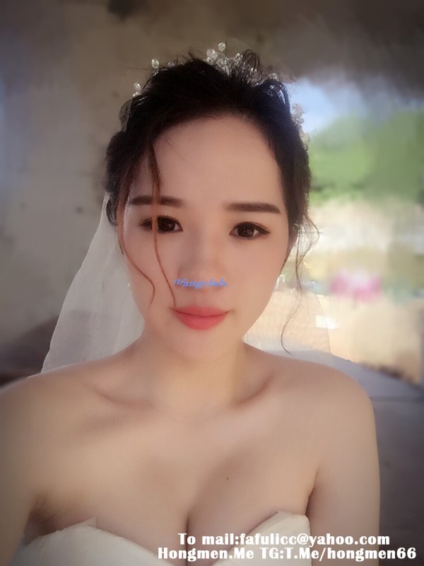 美女新婚一年后出轨大胡子猥琐男石锤！淫水四溅！