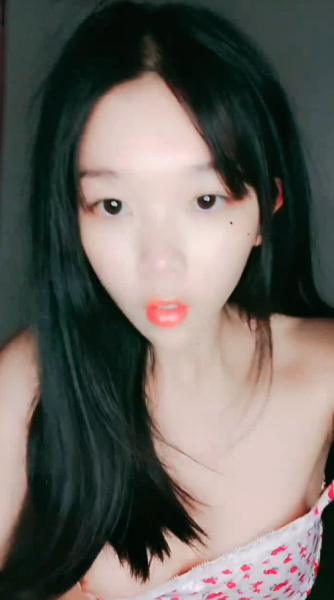 萝莉兔兔 萝莉感满满 超大巨乳学妹 1v【1.41G】