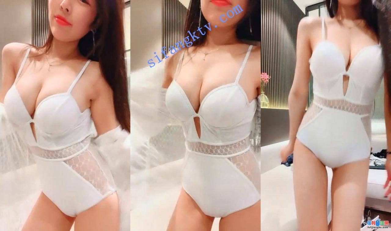 【小雅小雅】人气网红胸模尤物女神"露奶诱惑 【1.65GB】