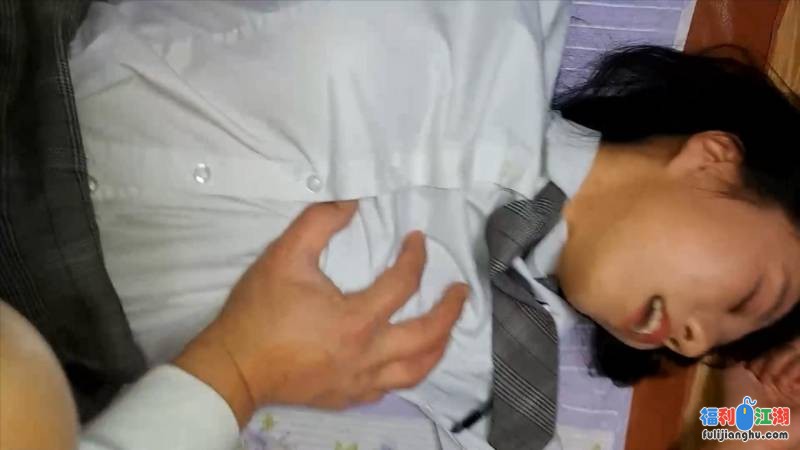 清纯F奶大学生美女与粗屌男友啪啪啪[2V 1.05G][百度盘]