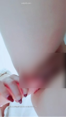 最爱的百合双女直播，貂蝉姐妹~白虎高颜值有身材可爱尺度大水喷的多4.5G百度云