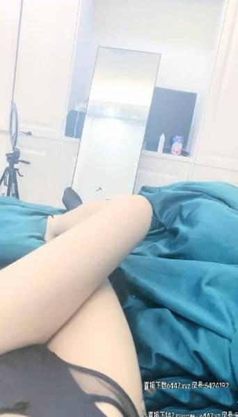 奶盖啵啵啾(奔波儿灞) 合集 52.6G