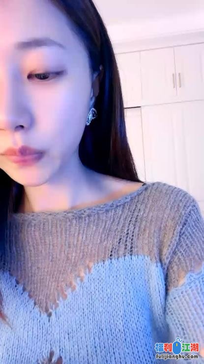 气质模特身材美少妇，极品火辣热舞秀比基尼诱惑，全裸露三点，特写粉鲍鱼[1V 369M 百度盘]