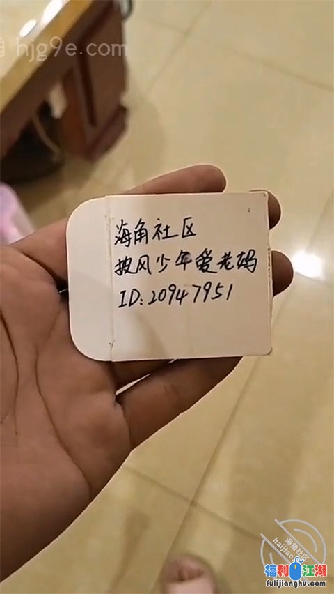 披风少年爱老妈? 跟老妈在厕所干炮太骚了 一起洗鸳鸯澡后入啪啪啪 妈妈呻吟爽翻天 狂射一身精液[161MB/度盘]