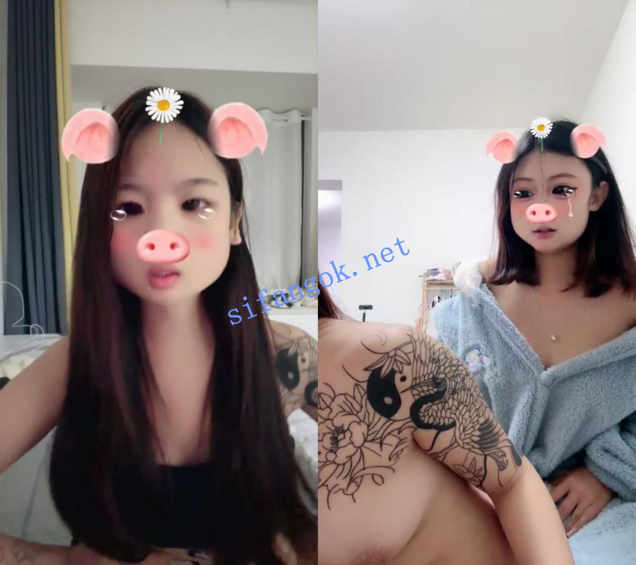 ██可爱的小宝贝！【小月饱饱】18岁小妹直播间道具自慰