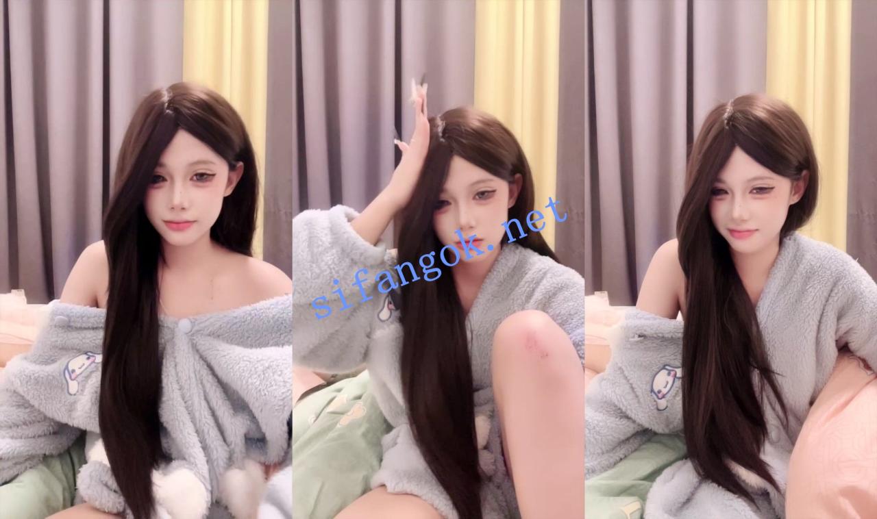 【花开富贵】巨乳学生妹~超级漂亮~特写bb对屏道具自慰