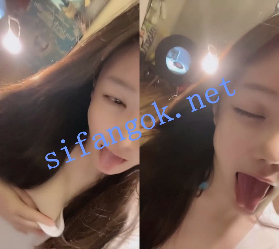 多彩彩播-婕妤(一只囚)私下1V1脱衣舞扒穴自慰及直播走光