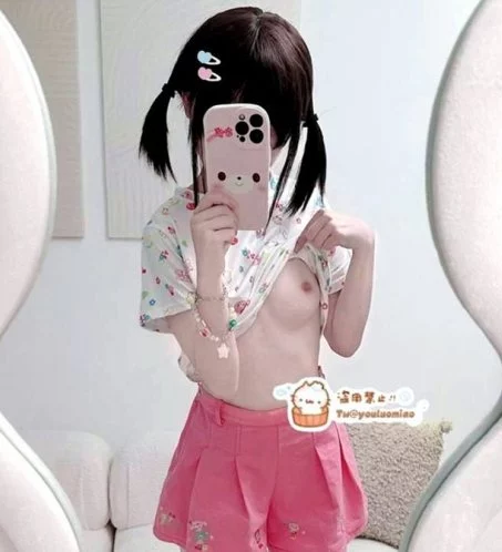 幼萝喵瓜(幼萝酱)@youluomiao [188门槛] [整合合集] [足控] 1.03小时 双马尾贫乳萝莉足交订阅[186P60V-3.58G]